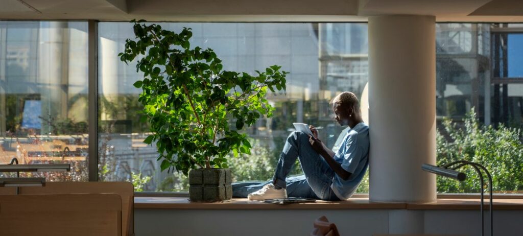 An intelligent cannabis grow house design is dependent on getting a good design team and plans for your indoor grow systems. Read on blog.